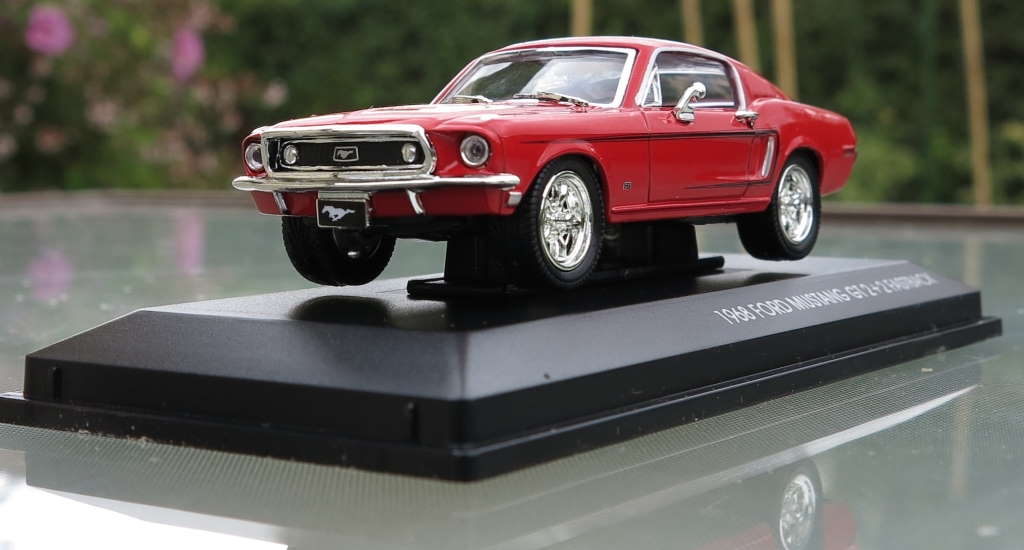 Voiture miniature - miniature americaine - Mustang miniature