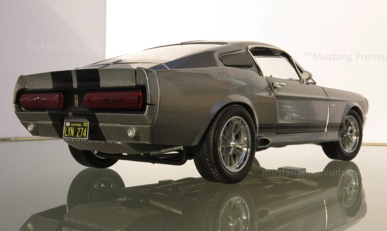 R/C 1967 FORD MUSTANG GT 500 SHELBY ELEANOR MIT LED-BELEUCHTUNG(XENON)1:18 GRAU
