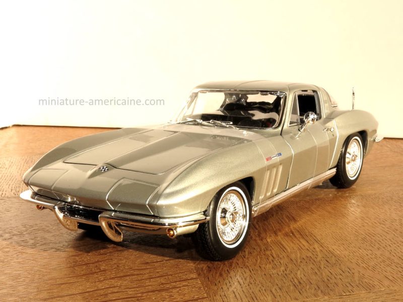 Corvette miniature 1/18