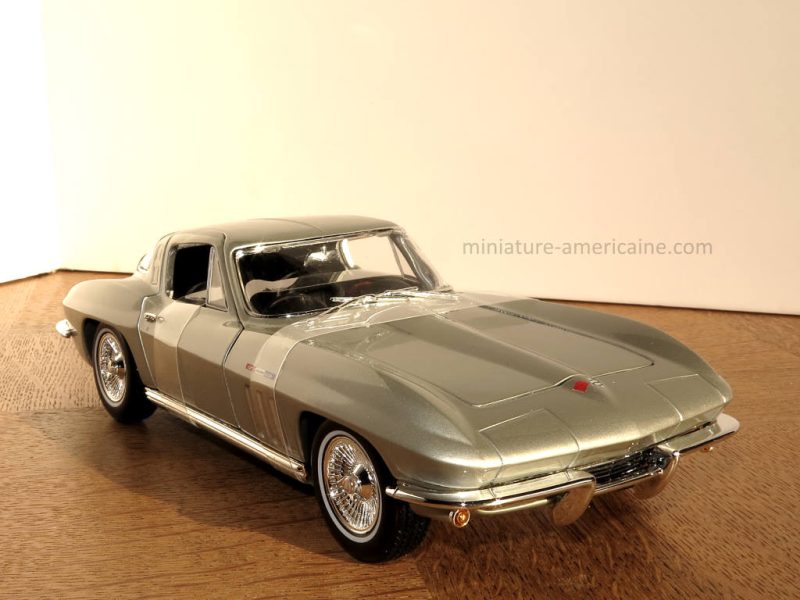 Corvette miniature 1/18