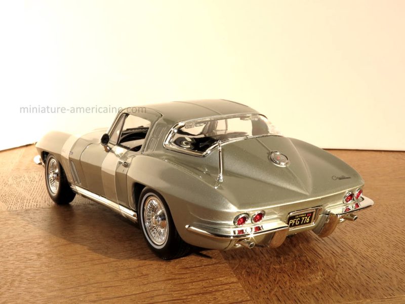 Corvette miniature 1/18