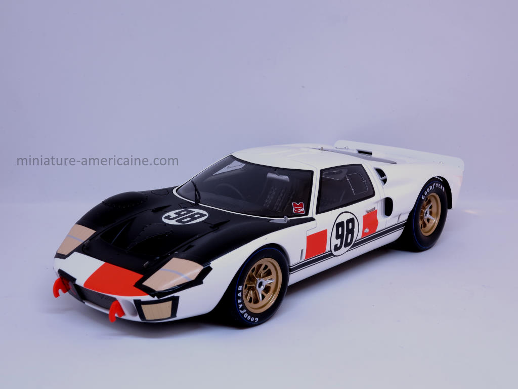 Exoto - 1966-67 Exoto Ford GT40 Mk II - 1966 Le Mans 24 Hours