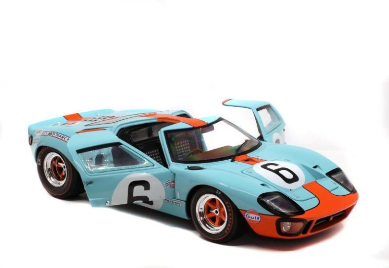 Miniature Spark 1/43 Ford GT40 N°6 Vainqueur 24H Du Mans 1969 - Bleu/Orange