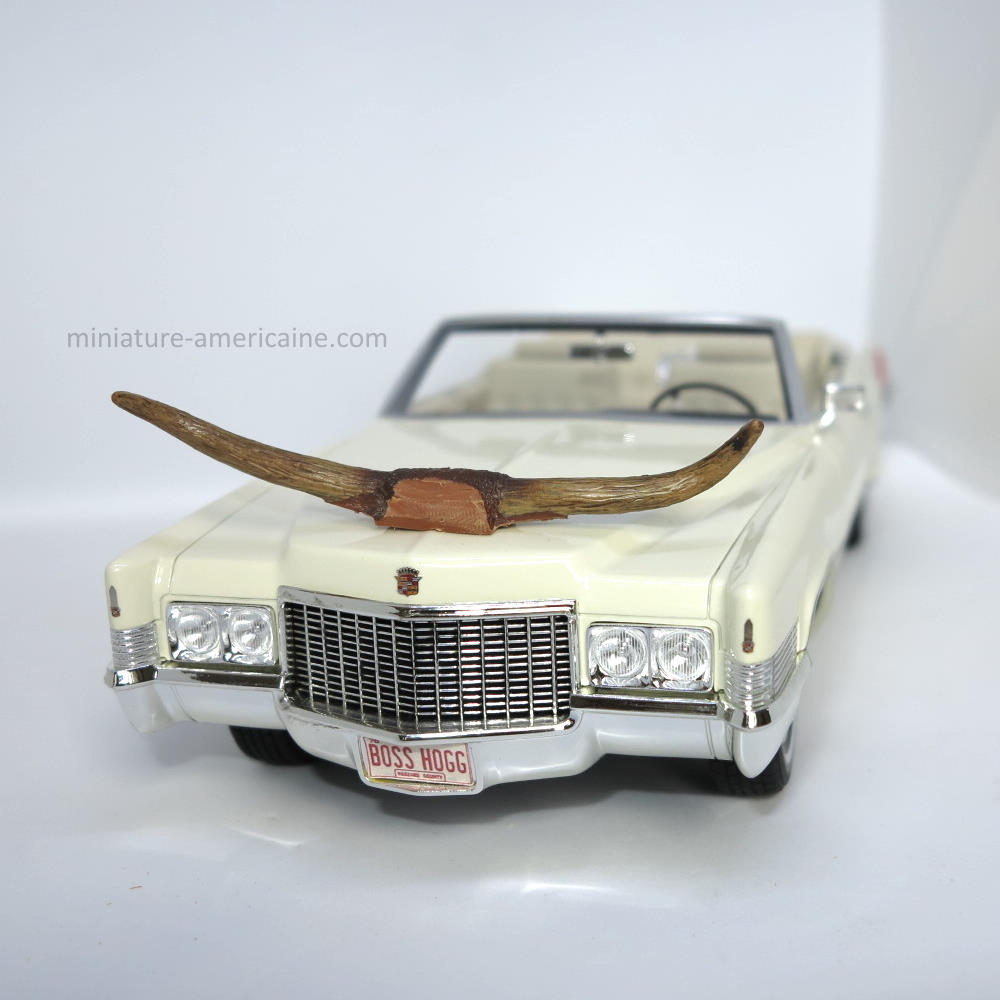 Cadillac miniature 1/18