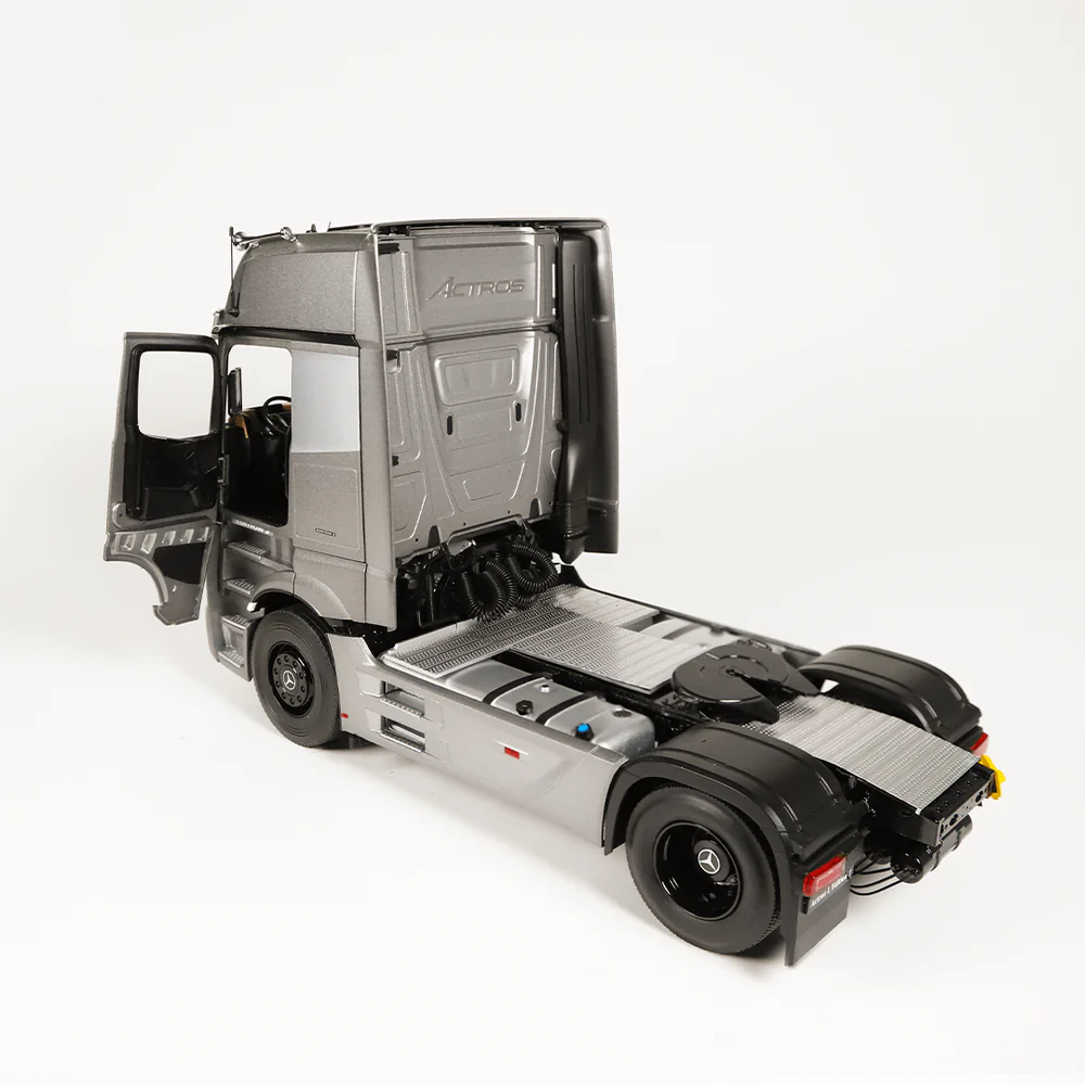 Mercedes-Benz Actros Edition 3 - 1077/55 - NZG 1/18